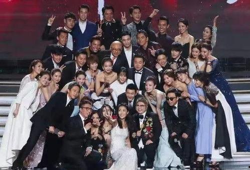 最新爆料17名明星,17位明星最新爆料揭秘 第3张 最新爆料17名明星,17位明星最新爆料揭秘 第3张